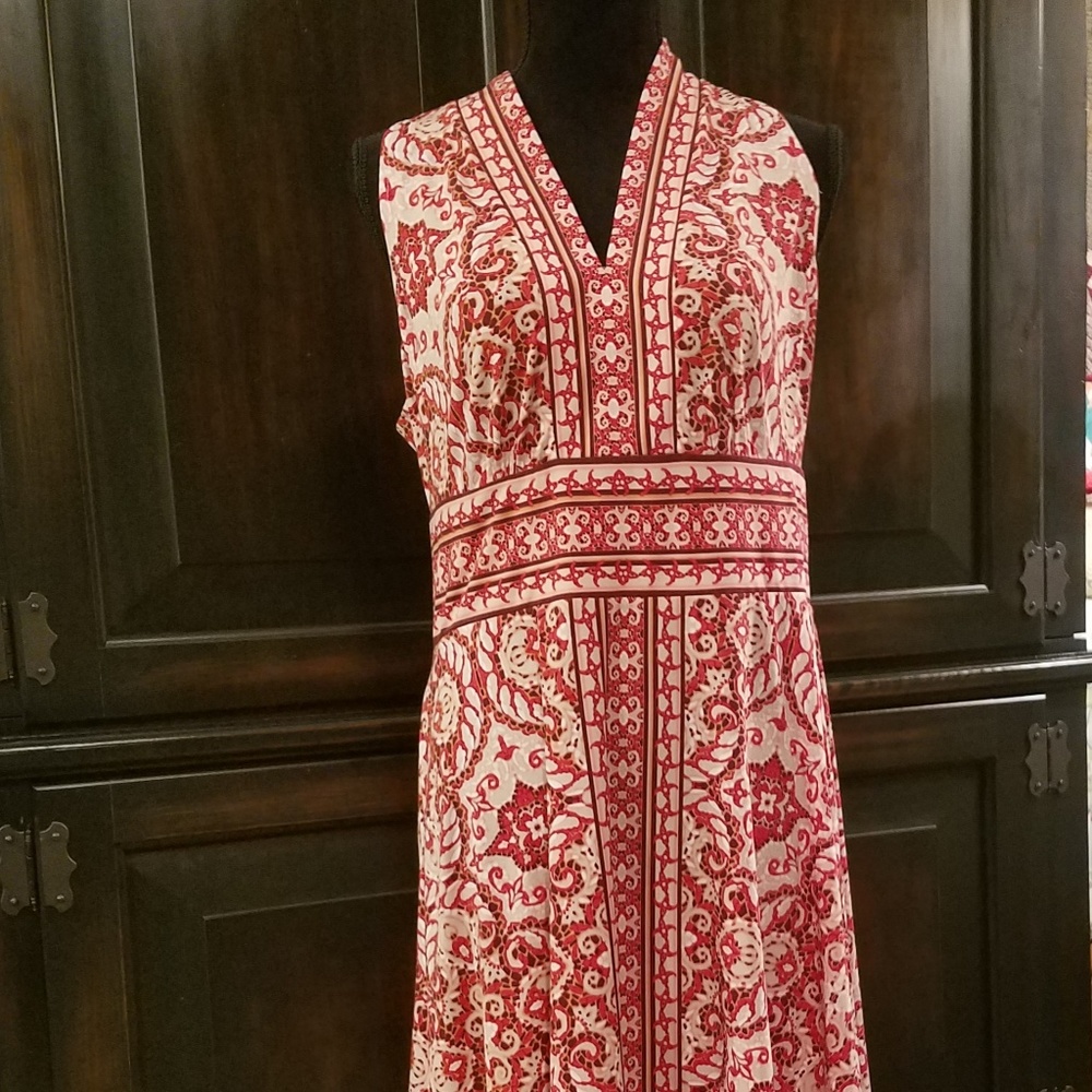 Sleeveless dress